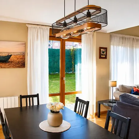 Villa Playa De Barro Con Jardin - *