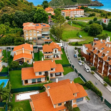 Playa De Barro Con Jardin - * Llanes