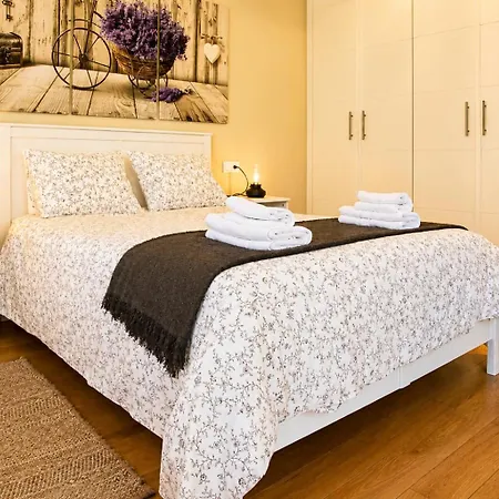 Villa Playa De Barro Con Jardin -